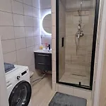 Moderni S Balkonem V Srdci Pardubic Appartement