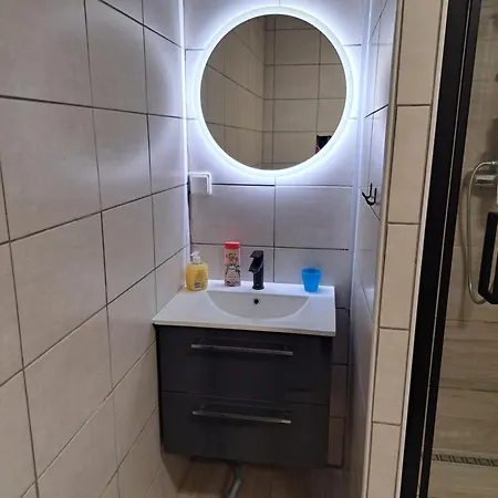 Moderni S Balkonem V Srdci Pardubic