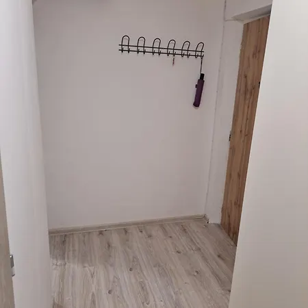 Moderni S Balkonem V Srdci Pardubic アパート *