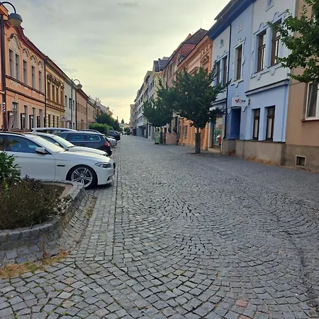 Moderni S Balkonem V Srdci Pardubic باردوبيتسه