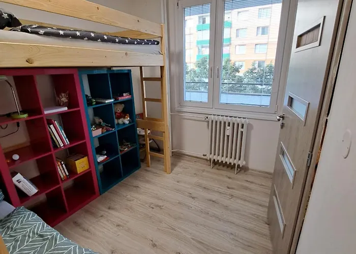 Moderni S Balkonem V Srdci Pardubic
