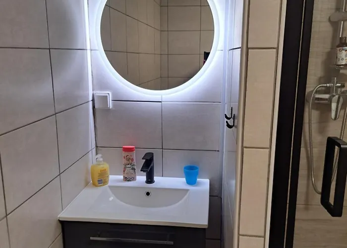 Moderni S Balkonem V Srdci Pardubic