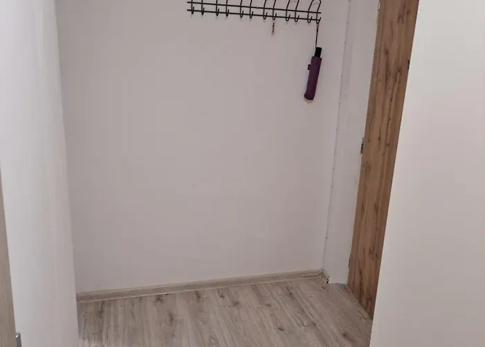 Moderni S Balkonem V Srdci Pardubic Lägenhet *